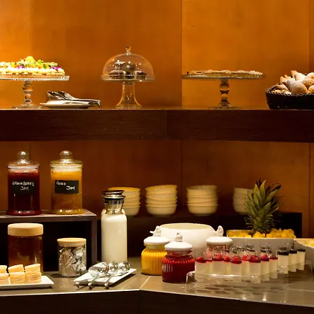 Starhotels Metropole Hotel 4*