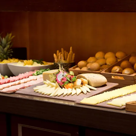 Starhotels Metropole Hotel 4*