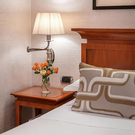Ξενοδοχείο Starhotels Metropole 4*