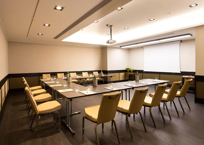 Starhotels Metropole Hotel 4*